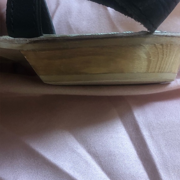 Strapped Black Sandals - Picture 2 of 3